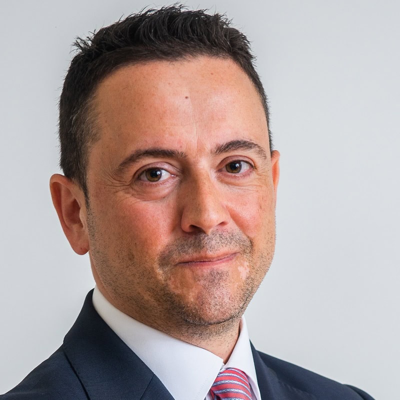 Roberto Escudero Salamanca, Experto asociado