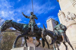 Estatua de El Quijote en Plaza de España