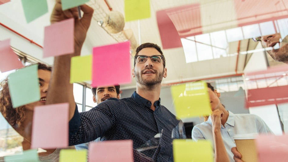 Brainstorming como técnica de estrategia empresa