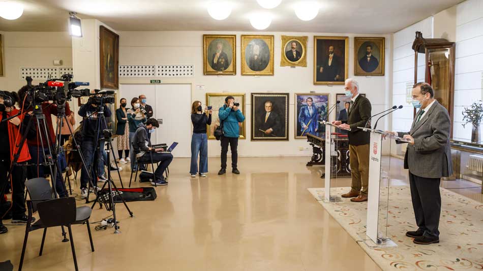 Alcalde y Rector durante la rueda de prensa